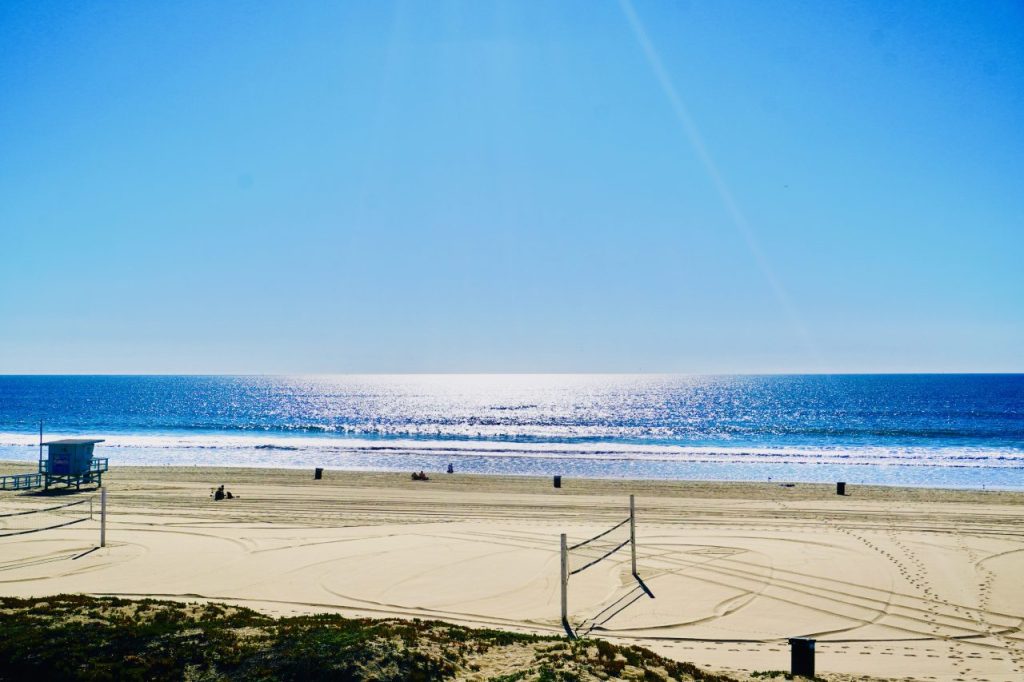 海と砂浜
